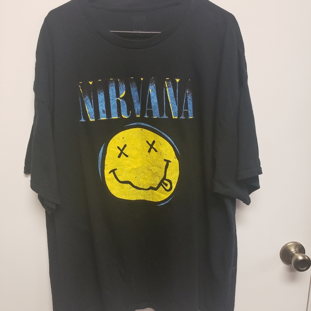 Nirvana shirt‎